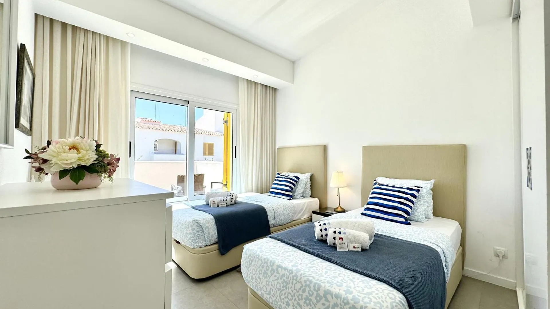 Vilamoura Club Villa 3 With Pool By Homing 0*,  Portugal